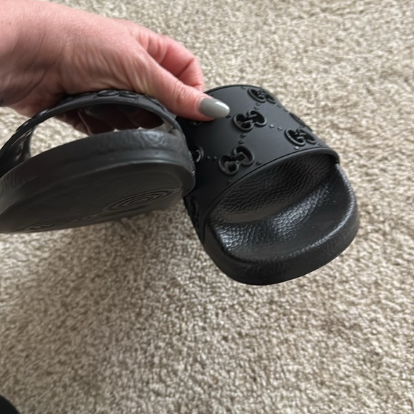 Gucci Slides - Picture 4 of 5